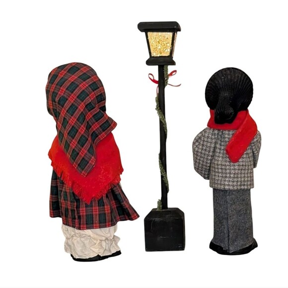 Vintage Handcrafted old time carolers street lamp paper mache dolls figurines - Picture 2 of 12